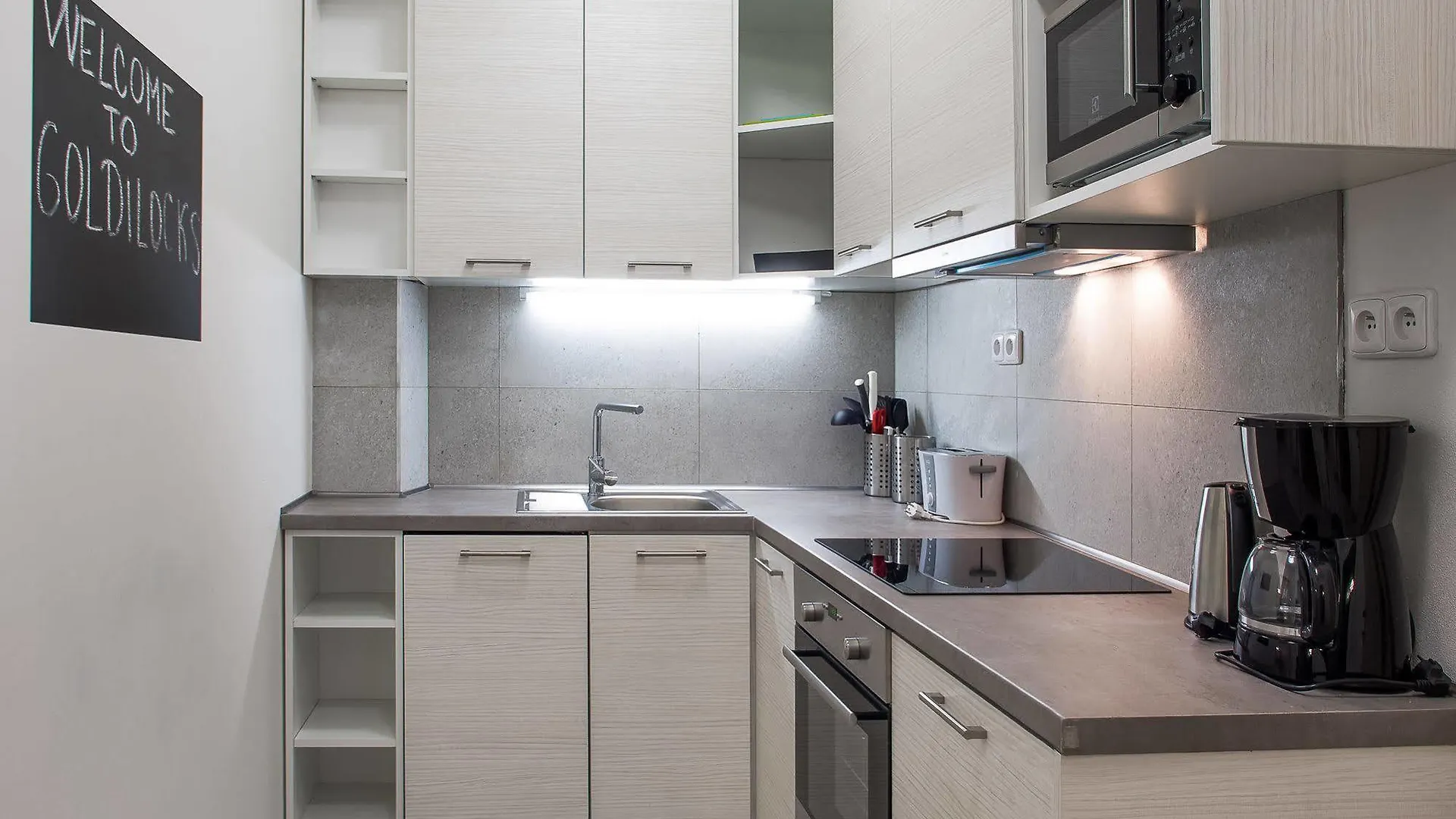 7 Tales Apartments By Adrez